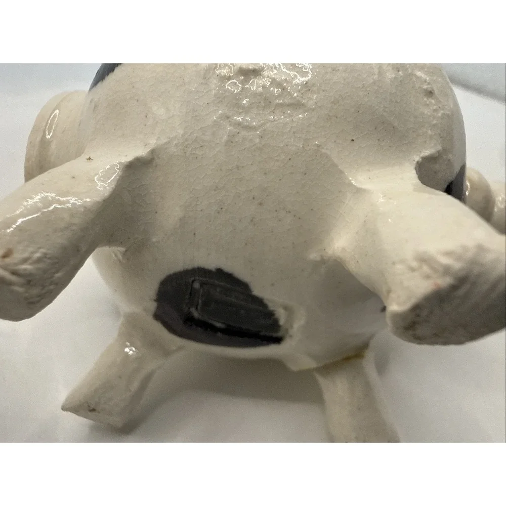 Vintage Folk Art Pottery Spotted Pig Salt‎ & Pepper Shakers Cork For Snout